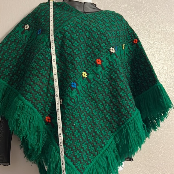 Hand made poncho - Picture 6 of 11